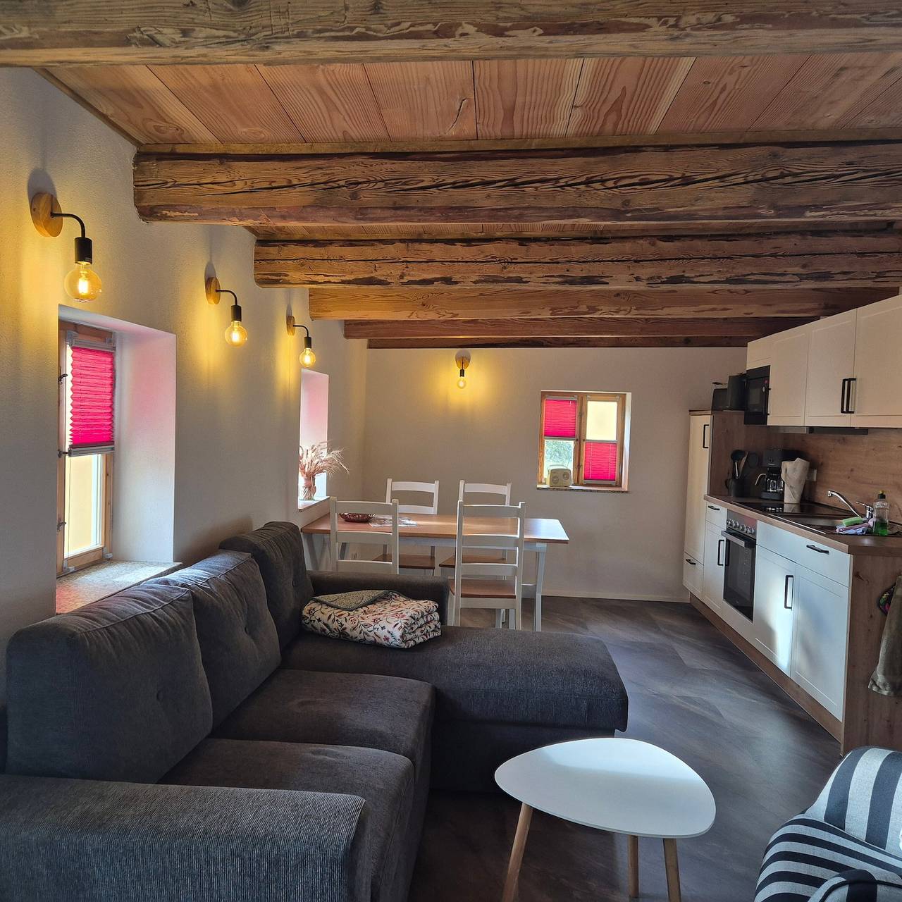 Entire apartment, Apartment 'Scheibe' with Mountain View and Wi-Fi in Bertsdorf-Hörnitz, Zittau Mountains