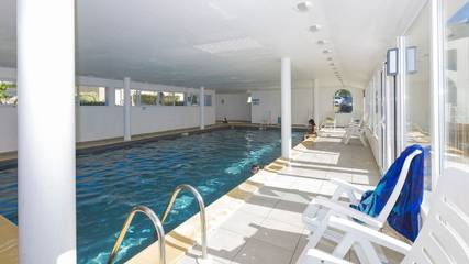Gîte pour 4 personnes, avec piscine et terrasse à Le Tronchet