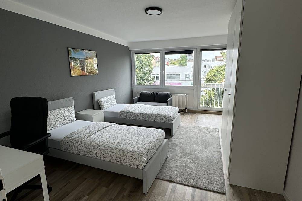 Appartement entier, Completely Renovated 3-Room Shared Apartment | 6 People | Offenbach in Offenbach-sur-le-Main, Offenbach