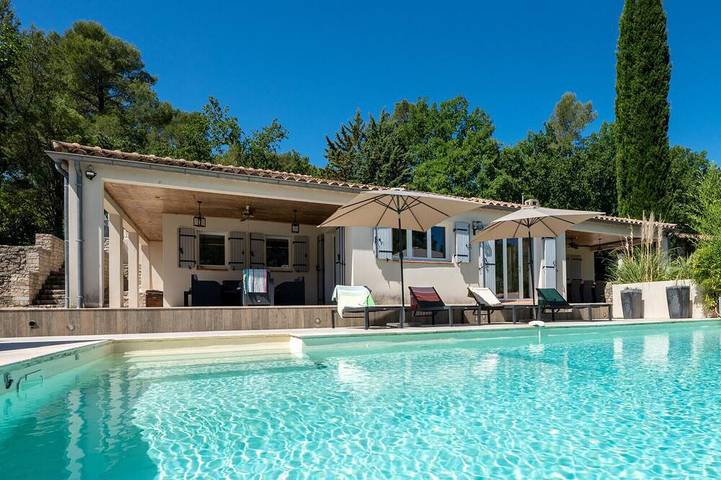 Villa pour 8 personnes, avec jardin et terrasse à Seillans