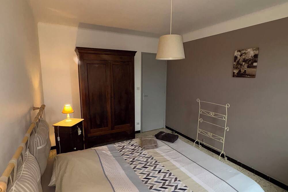 Unsere Villa Domeli befindet sich im Herzen der provenzalischen Landschaft. in Villelaure, Regionaler Naturpark Luberon