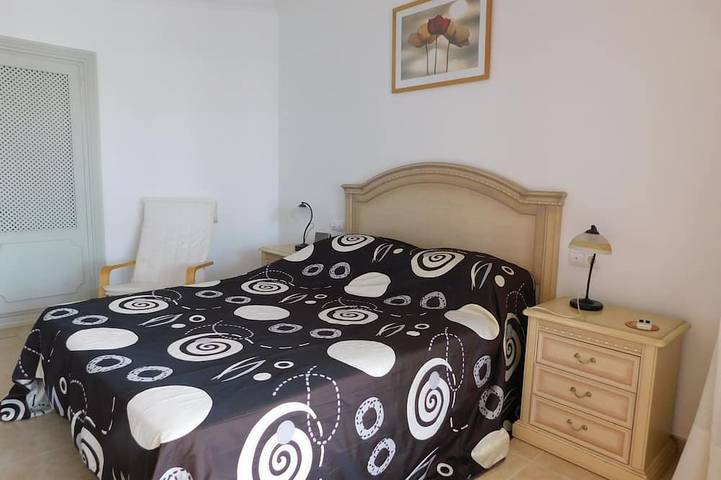 Location de vacances pour 8 personnes, avec jardin et balcon à Cabo Roig - 3
