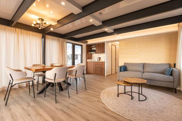 Ferienwohnung für 7 Personen, mit Terrasse und Seeblick sowie Ausblick und Sauna in Bremen - 4