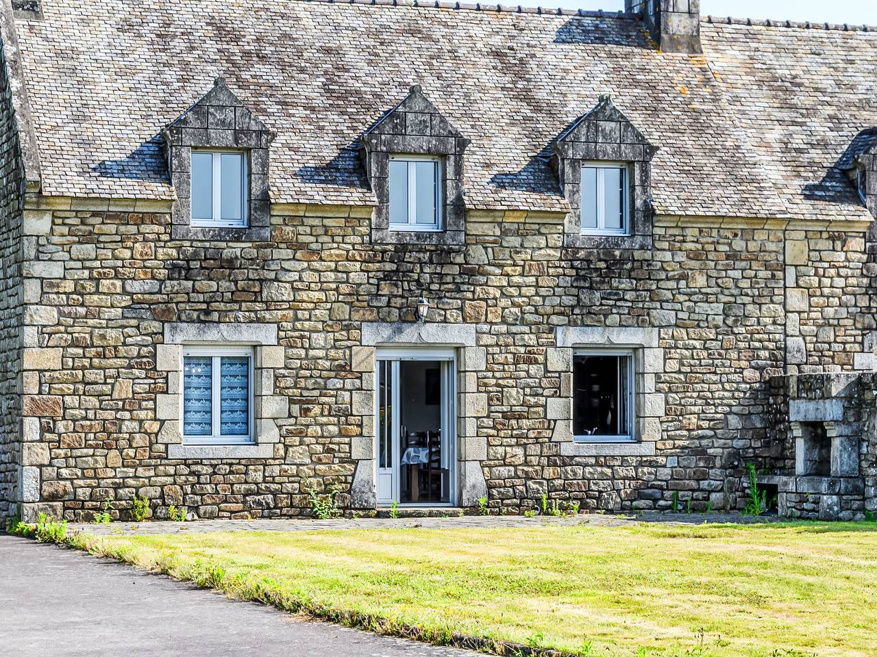 Maison de Kerbarh in Ploemel, Côte des Mégalithes