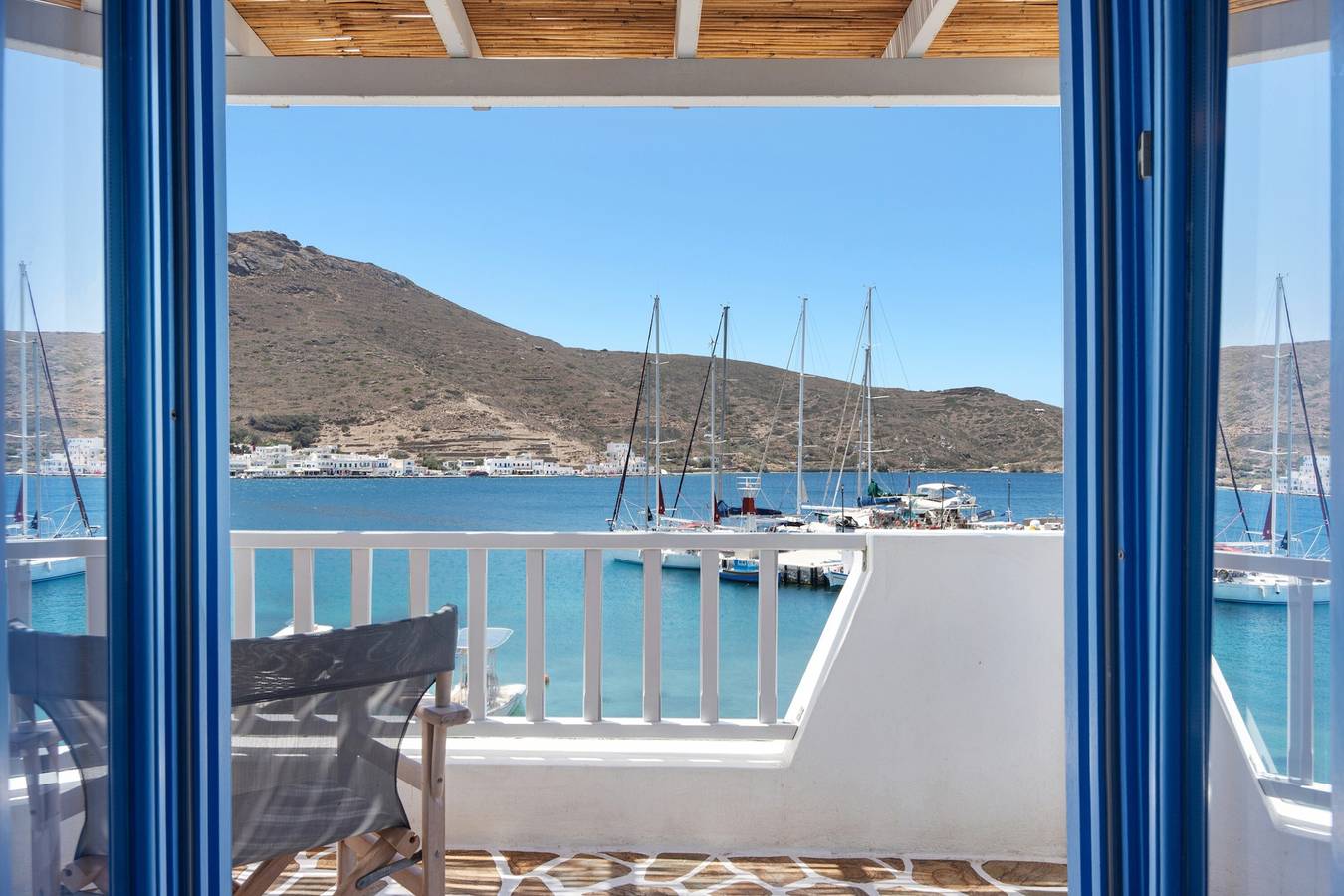 Appartement entier, Appartement 'Nicolas House 4' avec vue sur la mer, Wi-Fi et climatisation in Amorgos