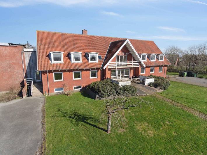 Ferienhaus für 40 Personen, mit Terrasse