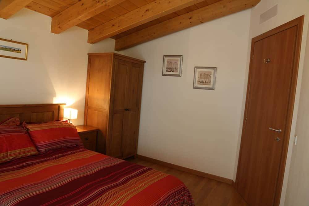 Ganze Wohnung, Penthouse-Wohnung am Comer See mit herrlichen See und die Berge in Dorio, Gemeinde Dorio