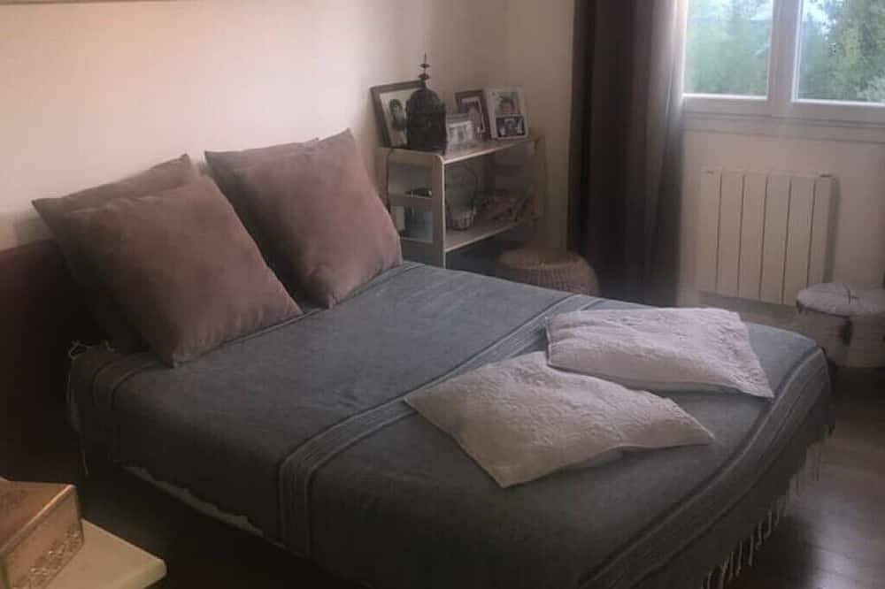 Entire apartment, Haus im Haus mit Garten, zu Fuss zum Strand in La Garde, Toulon region