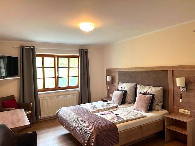 Ferienwohnung für 2 Personen, mit Balkon und Terrasse sowie Garten und Pool in Amstetten Bezirk