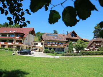 Hôtel pour 5 personnes, avec jardin et sauna, adapté aux familles à Biederbach