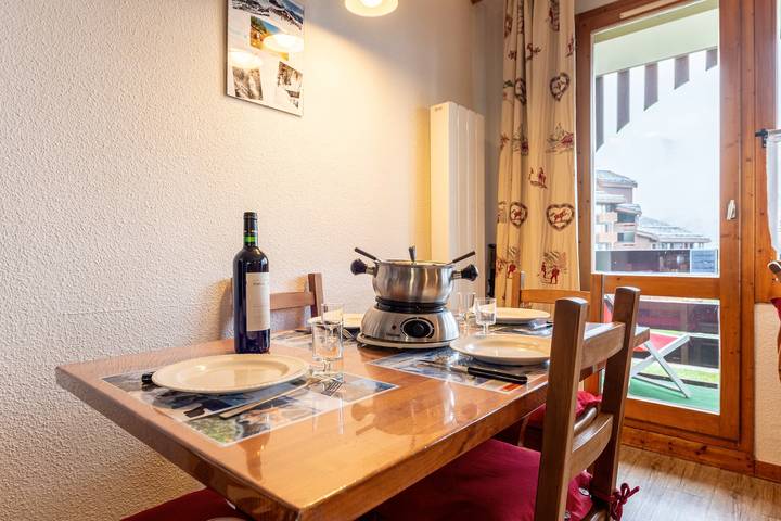Apartamento inteiro, Apartamento "Le Cheval Blanc E7" com Vista Montanha e Varanda in Valmorel, Les Avanchers-Valmorel