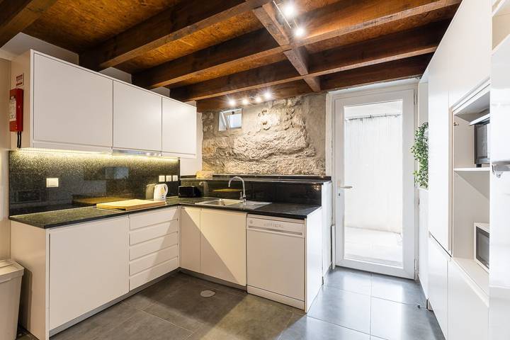 Geheel appartement, Vakantieappartement voor 2 personen in Miragaia (Porto), Porto District