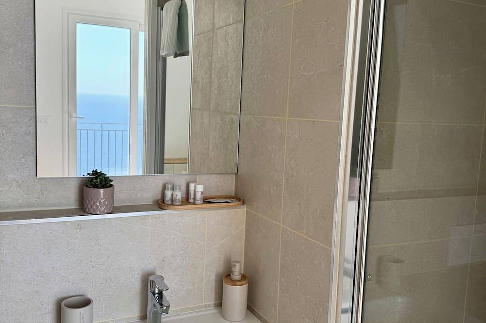 Oltremare - Sea View & Infinity Pool in Ospedaletti, Ospedaletti Gemeinde