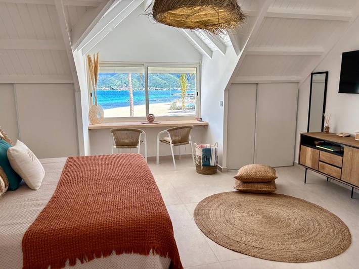 Gîte pour 3 personnes, avec terrasse ainsi que piscine et vue dans Nettlé Bay - 3