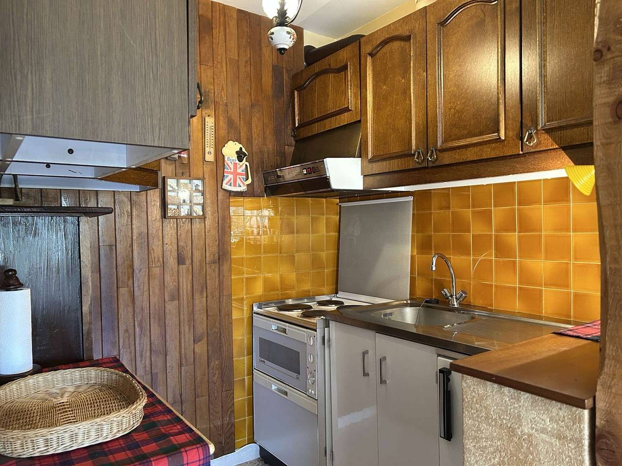 Appartement entier, Studio cosy à Montgenèvre - 4 pers, balcon, parking, navette gratuite, à 600m des pistes et commerces in Montgenèvre, Région de Briançon