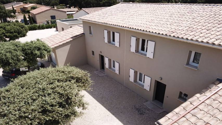 Gîte pour 6 personnes, avec piscine, adapté aux familles