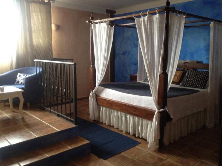 Hôtel pour 3 personnes, avec Balcon et Terrasse ainsi que Jardin et Vue à San Miguel de Valero