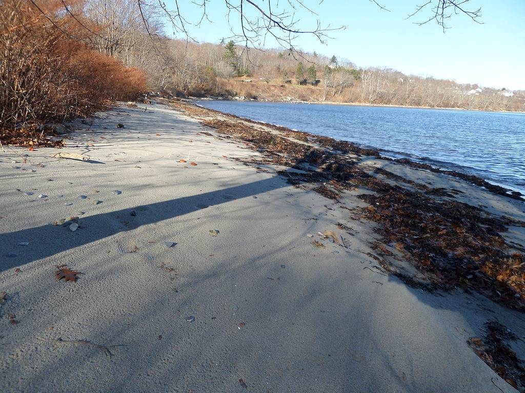 Beobachten Sie die herrlichen Sonnenaufgänge auf dem Meer und die schönen Mondnächte in Knox County (Maine)