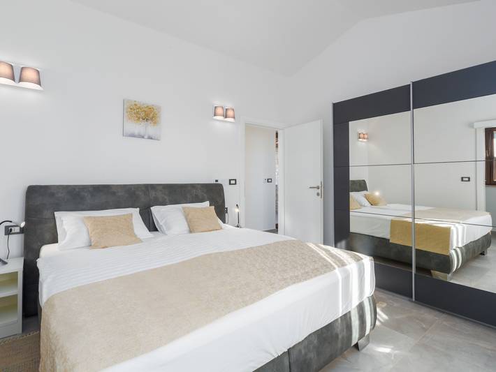 Ferienhaus für 8 Personen, mit Terrasse und Ausblick sowie Garten in Tar-Vabriga - 4