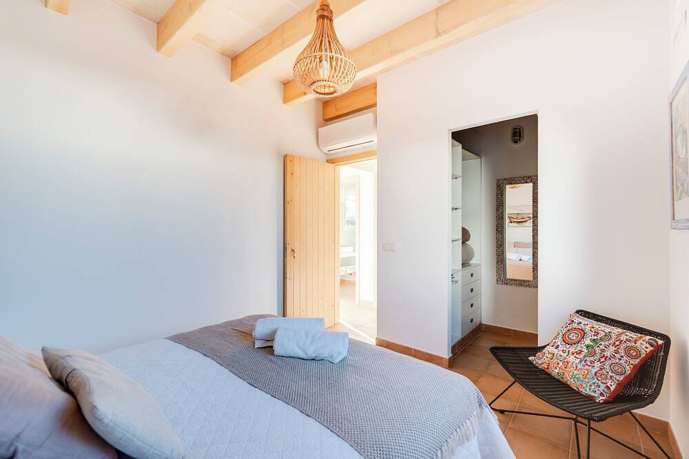 Villa Mercedes - Warm and quiet villa without equal in Cala Morell, Ciutadella