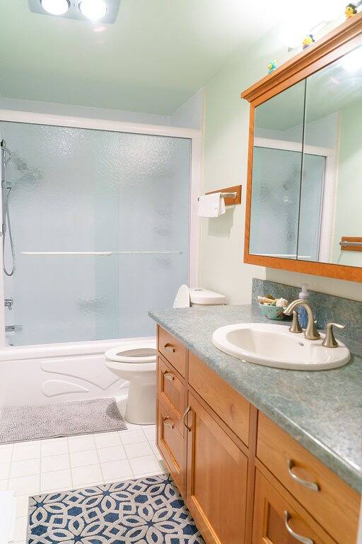 Entire home: Charming Home with Beautiful Yard in Tigard, Washington County (OR)