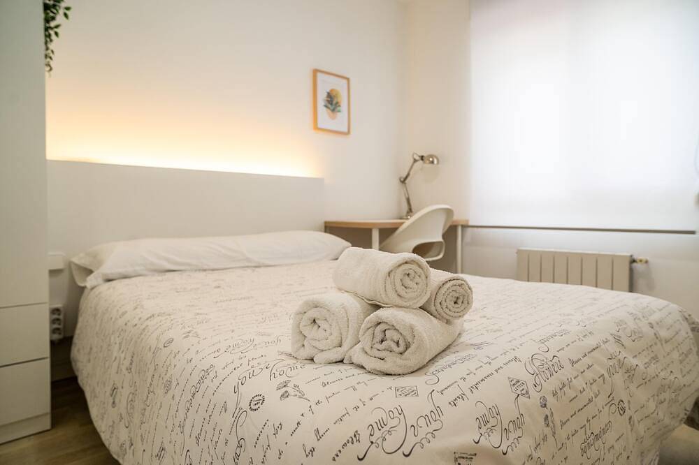 Apartamento entero, ¡Paraíso Cántabro! Piso Moderno en Torrelavega in Torrelavega, Costa de Cantabria