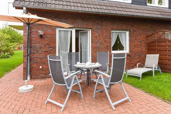 Ferienwohnung für 2 Personen, mit Balkon und Terrasse sowie Garten in Bensersiel - 2