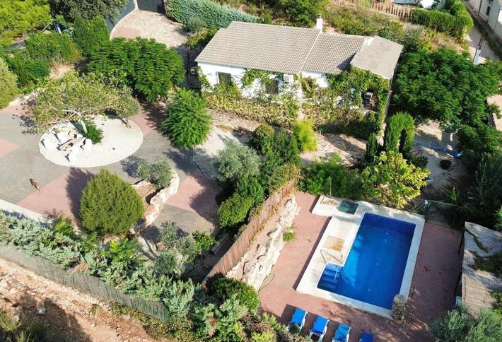 Apartamento para 8 personas, con Balcón y Terraza además de Jardín y Piscina en Ruidera