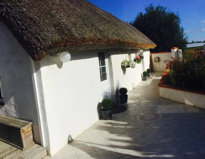 Chambre d’hôte pour 3 personnes, avec Terrasse et Jardin ainsi que Piscine et Vue à Saint-Jean-de-Monts
