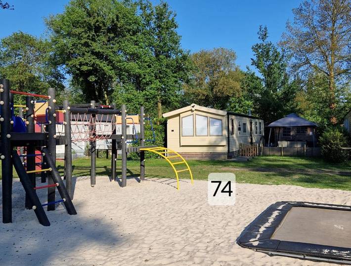 Camping voor 6 personen, with Terras and Tuin as well as Zwembad and Uitzicht in Hardenberg