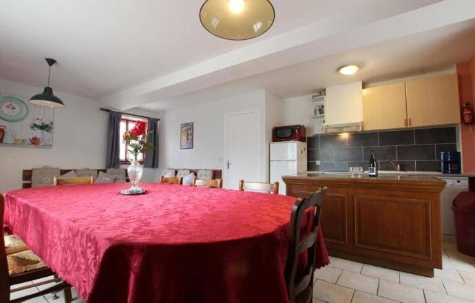 Gîte pour 5 personnes, avec jardin et terrasse à Cérences