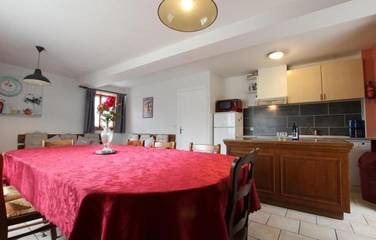 Gîte pour 7 personnes, avec jardin et terrasse, animaux acceptés à Cérences
