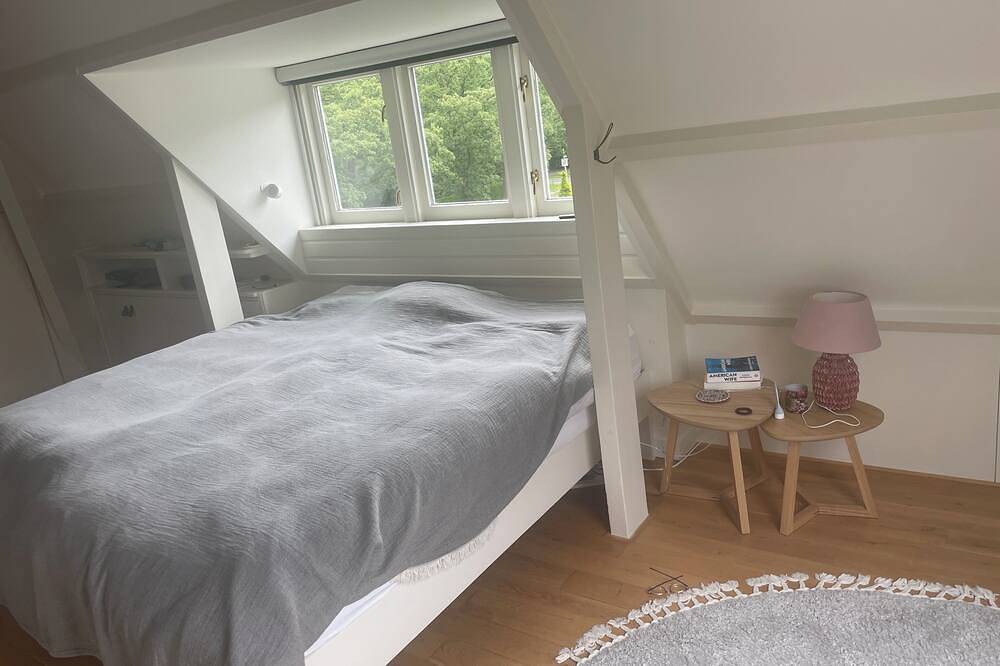 Charmante Doppelhaushälfte in Wassenaar, nahe Strand, Golfplätzen und Den Haag. in Wassenaar, Stadsgewest Haaglanden