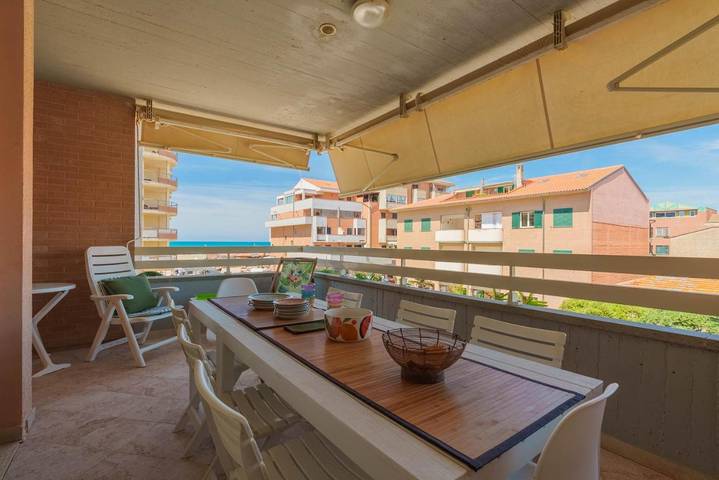 Ferienwohnung für 8 Personen, mit Ausblick und Balkon - 1