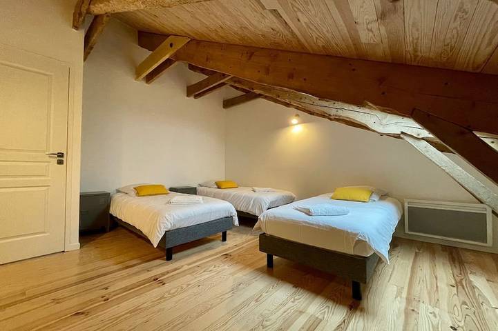 Gîte pour 10 personnes, avec jardin, animaux acceptés à Saint-Julien-Chapteuil - 3