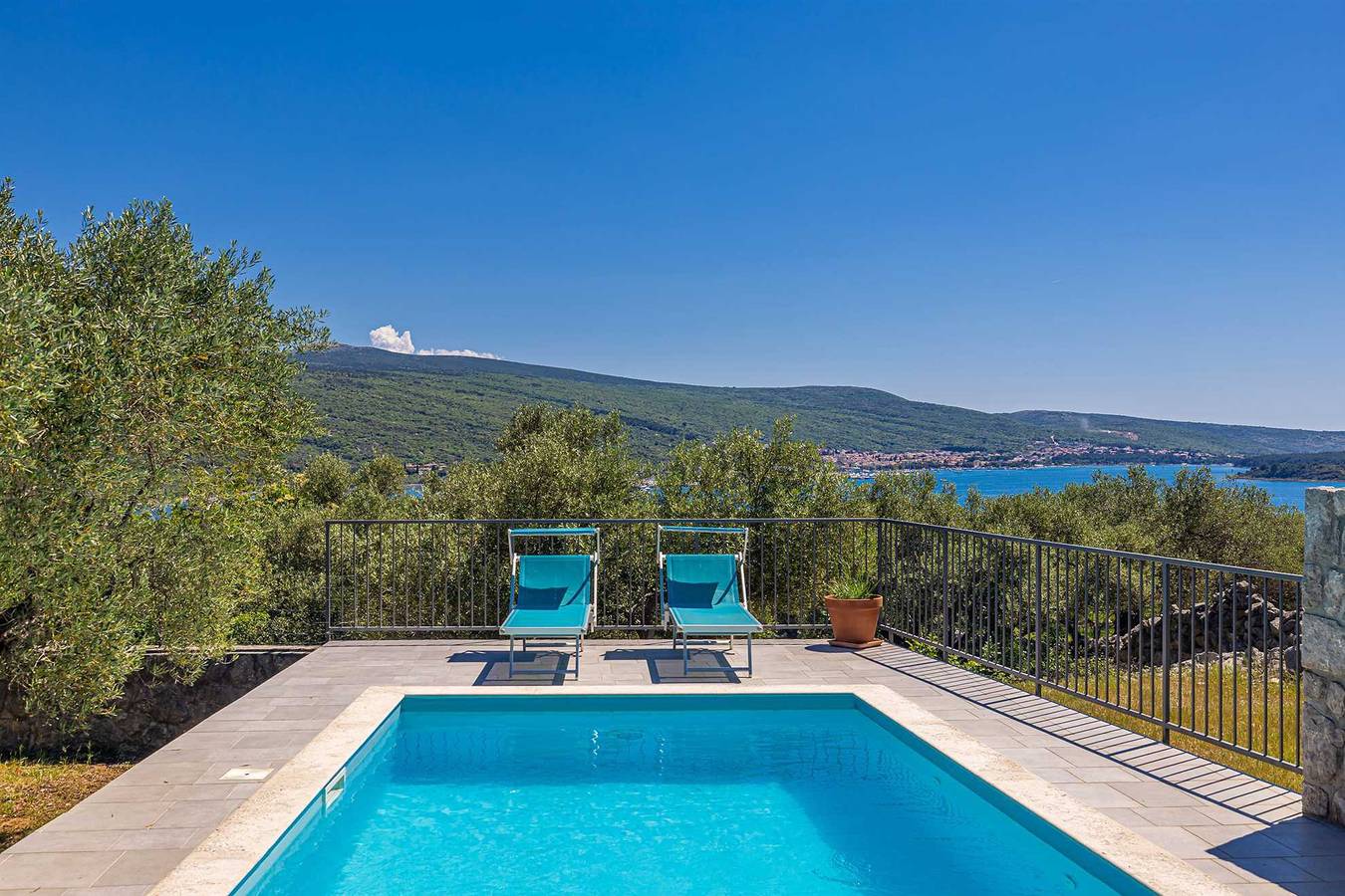 Ferienhaus Ledine mit Pool in Krk Stadt, Krk