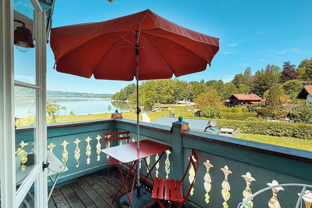 Ganze Wohnung, Individuelles Kreativ-Apartment direkt am Kochelsee in Kochel am See, Kochelsee