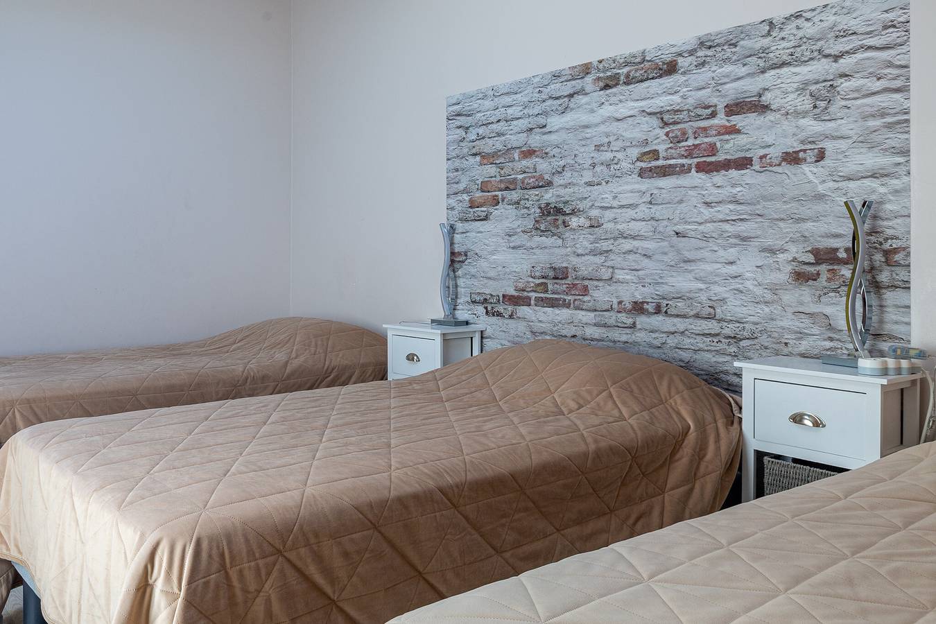 Gastenkamer Mondon le Haut '3 personen' met gedeeld zwembad, wifi en airconditioning, foto 12