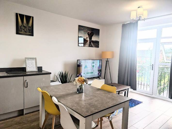 Apartamento vacacional entero, Apartamento de vacaciones para 4 personas con terraza in Warwickshire