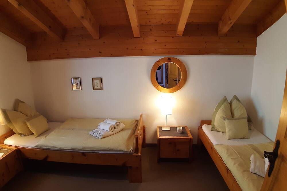 Großzüg. Ferienhaus zw. Davos u Lenzerheide,4*,8 P, Sauna, W-Lan, E-Ladestation in Alvaneu, Plessur Alpen