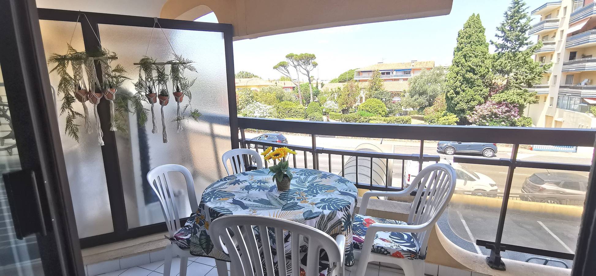 Appartement entier, Appartement 'Fréjus Plage' avec terrasse partagée et climatisation in Fréjus Plage, Fréjus