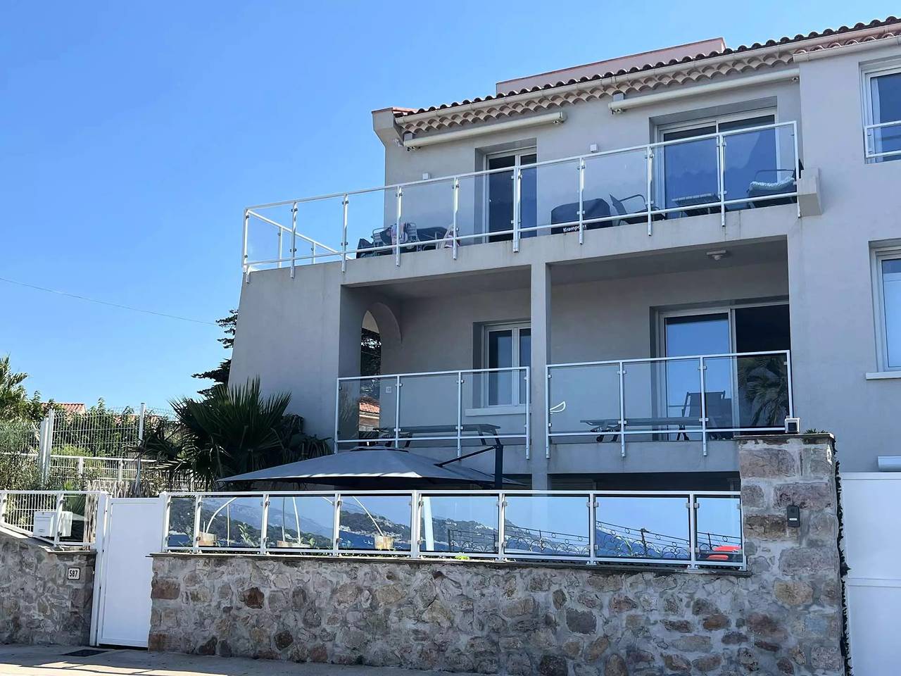 Ganze Wohnung, Klimatisiertes Apartment für 6 Personen mit Meerblick - Le Pradet in Le Pradet, Toulon Region