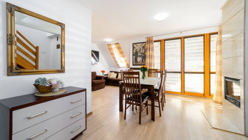 Ferienwohnung für 8 Personen, mit Balkon