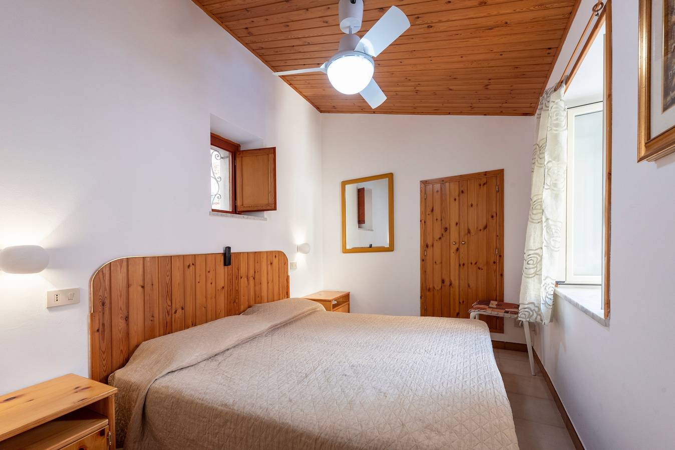 Entire apartment, Apartment 'La Casetta Della Rocca' with Mountain View, Wi-Fi and Air Conditioning in Cefalù, Cefalù (Municipality)