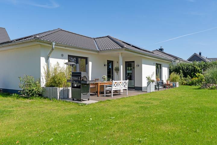 Ferienhaus für 4 Personen, mit Terrasse und Garten