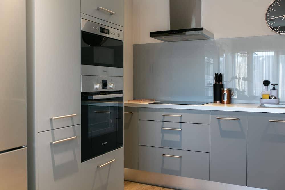 Entire apartment, Rooftop city centre location, luxury styling and superior amenities in Newry, County Armagh
