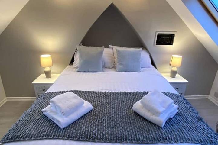 Minutes from Whitstable beach and high street. Sleeps up to 6 in Whitstable, Kent