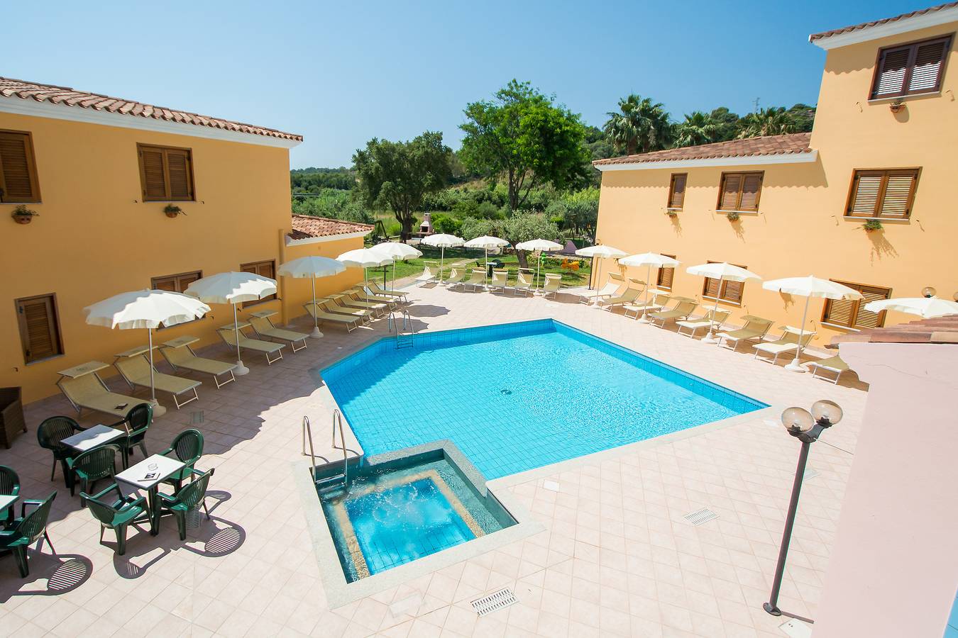 Vakantiewoning voor 4 Personen in Sos Alinos, Orosei