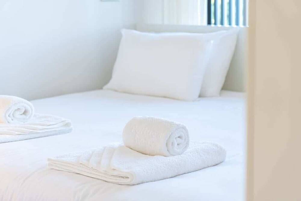 Moledo Front Beach w/Sunset Views and Pool in Moledo, Distrito de Viana do Castelo