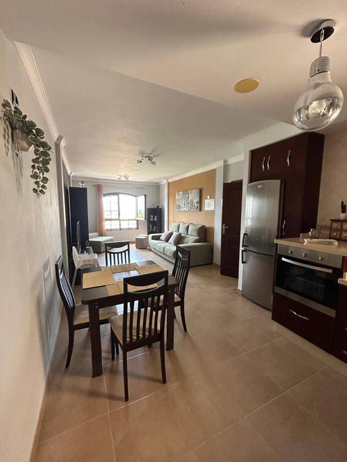 Apartamento para 5 personas, con vistas en Playa Chica